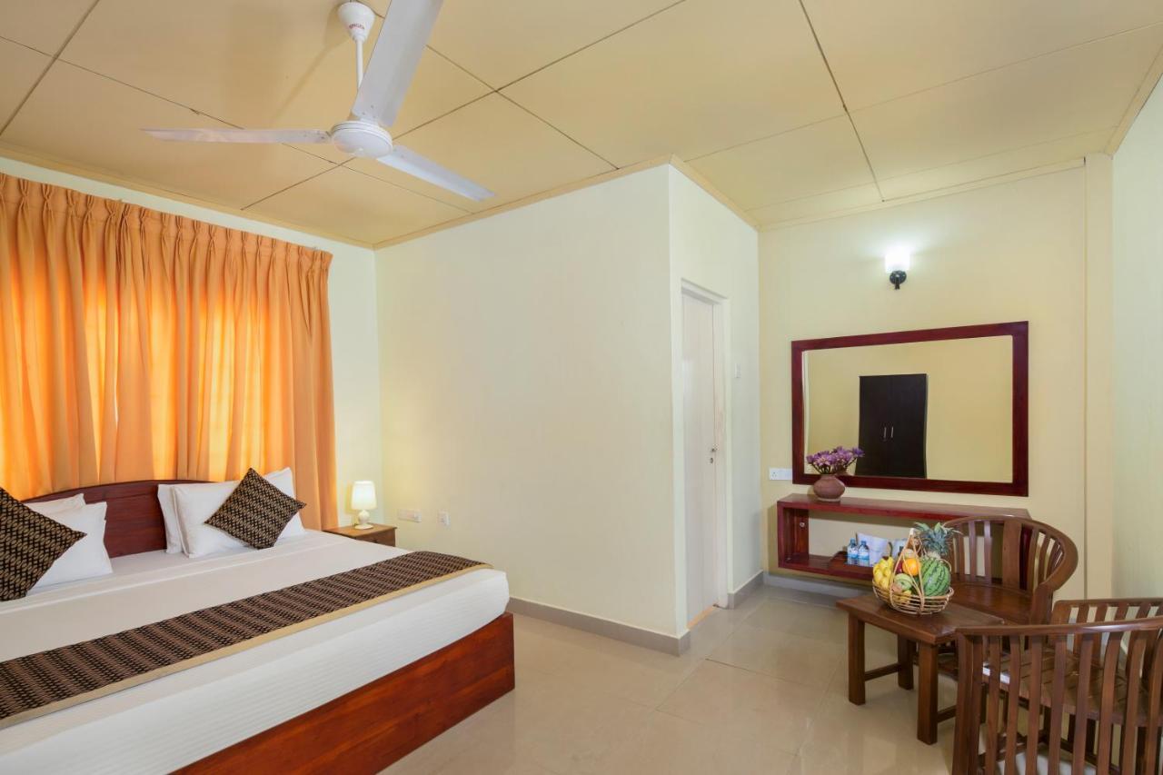 Palm Beach Inn & Sea Shells Cabanas Bentota Rum bild